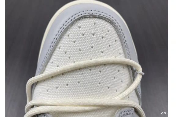  25  DM1602-121 Nike Low Dunk Off-White Lot 0117